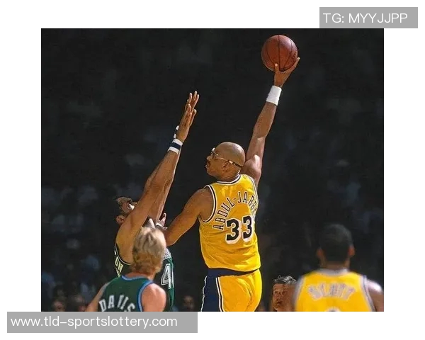 大写的服！中国野球场惊现“天勾”，这怎么防嘛？